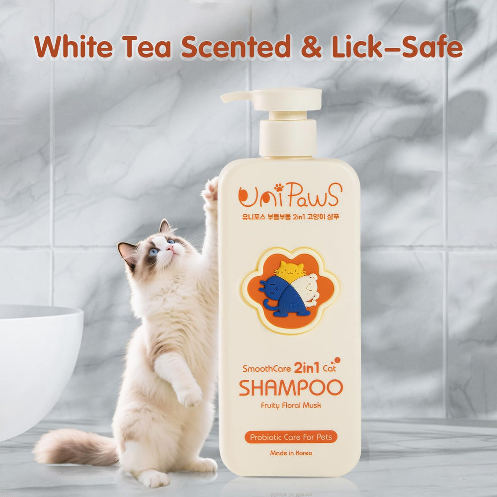 UNIPAWS packaging pump shows mess-free, convenient grooming routine.