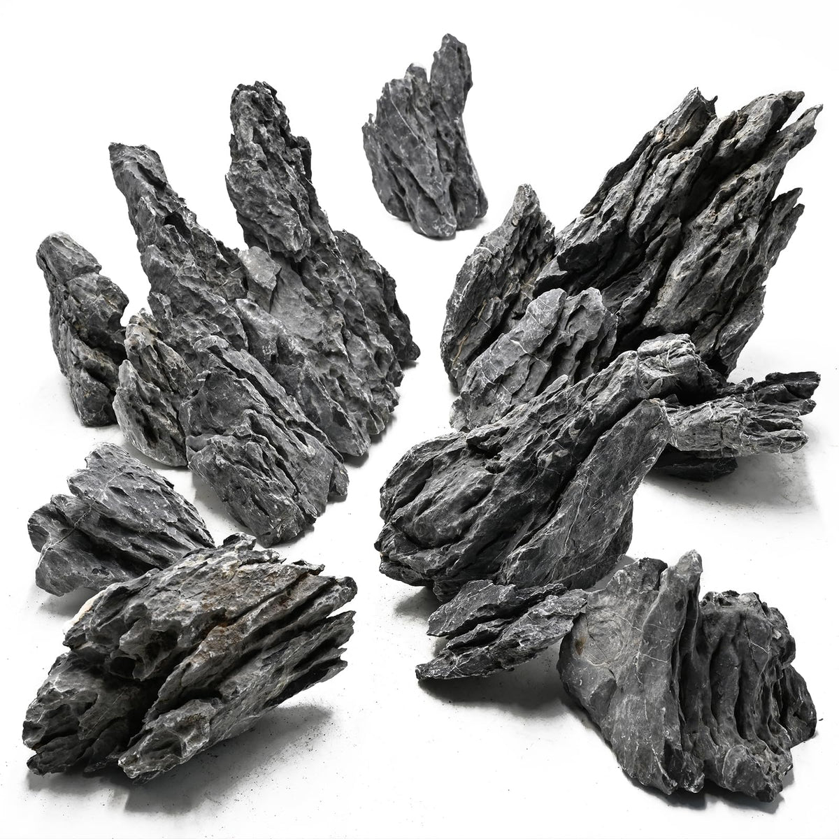 Unocho Seiryu stone natural formation enhances aquarium scenery and caves