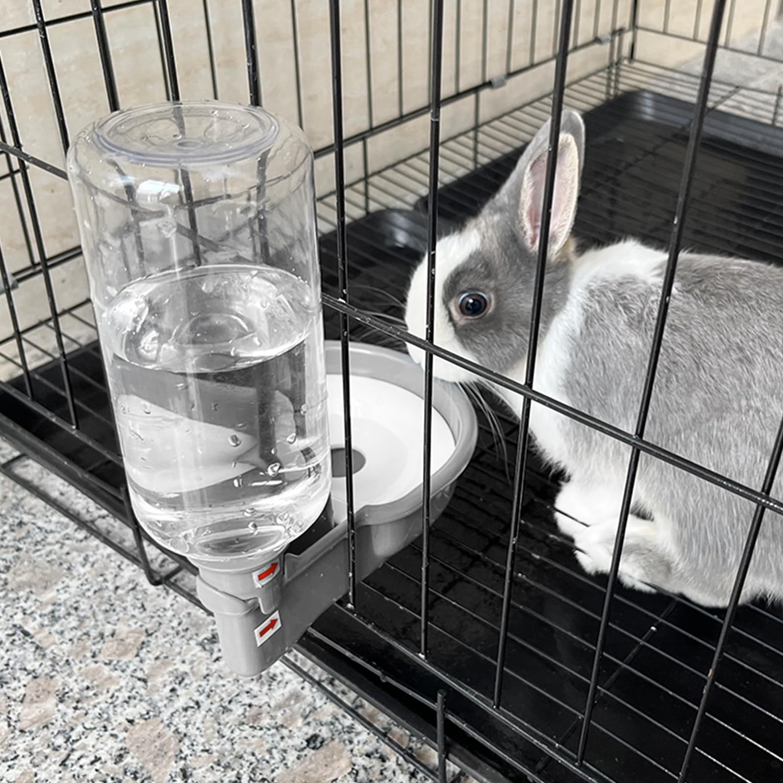 Vannon compact bottle fitting small pet cages