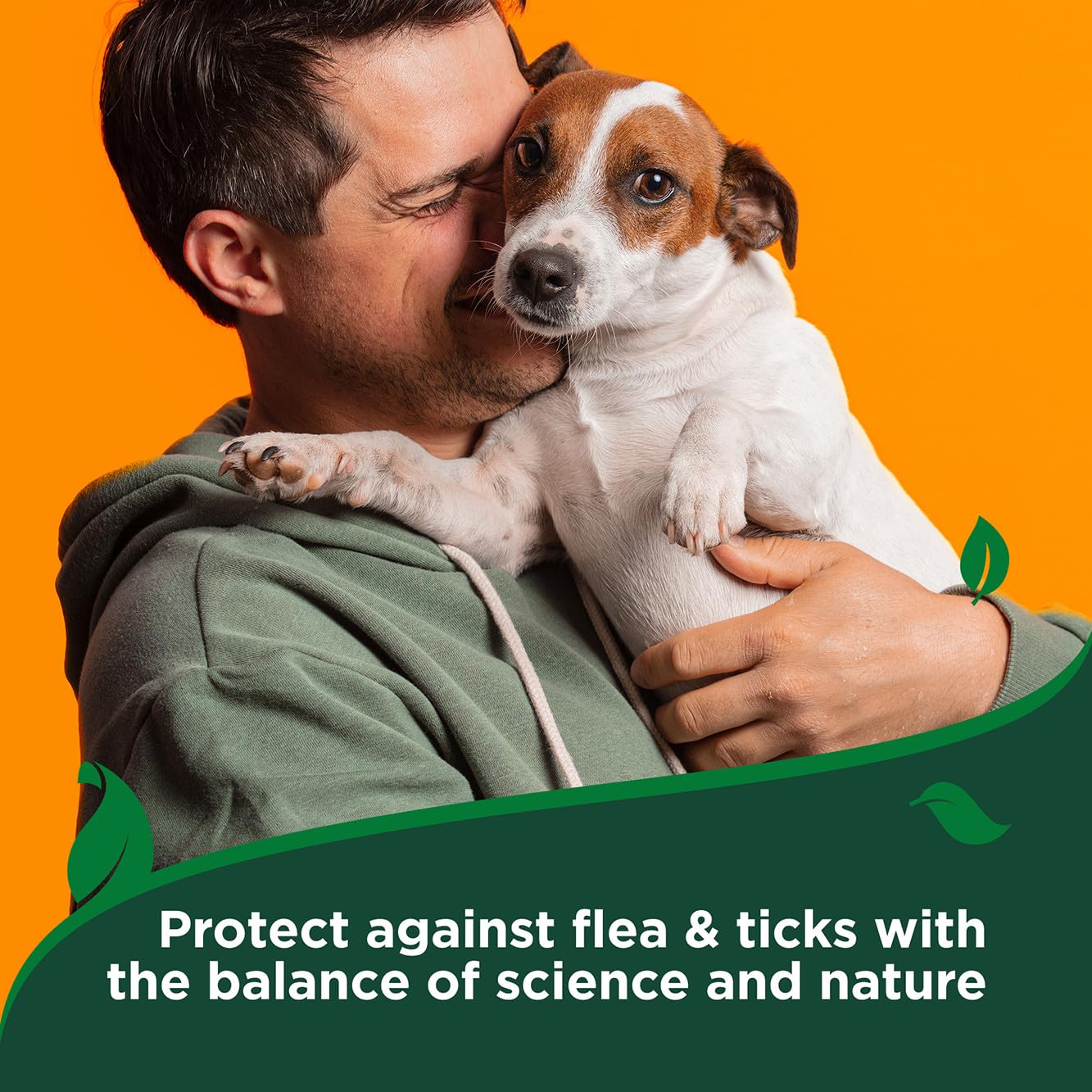 Vet's Best no-rinse foam dries quickly for busy dog owners.
