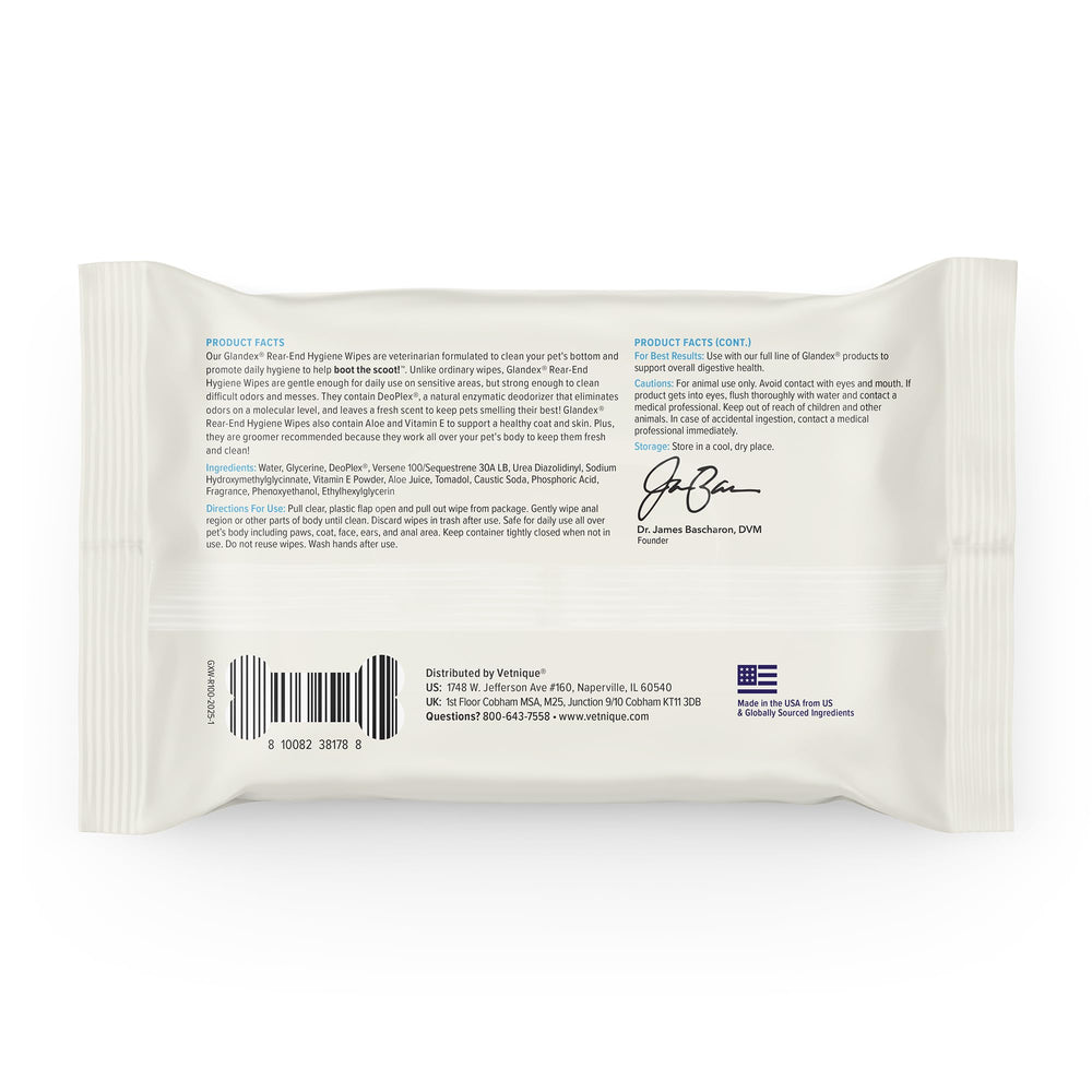 Vetnique Glandex dog wipes around the face for gentle cleansing.