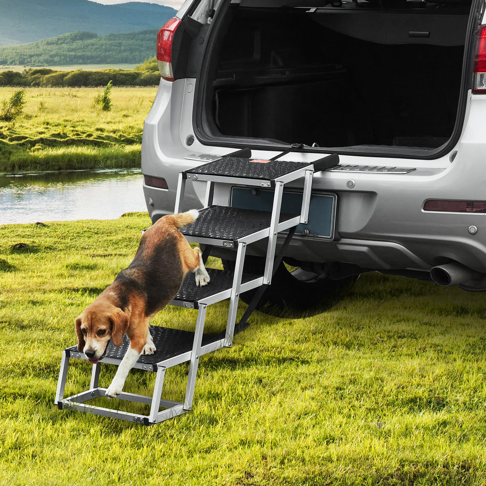 Pet entry use: VEVOR steps help small dogs reach the car smoothly.