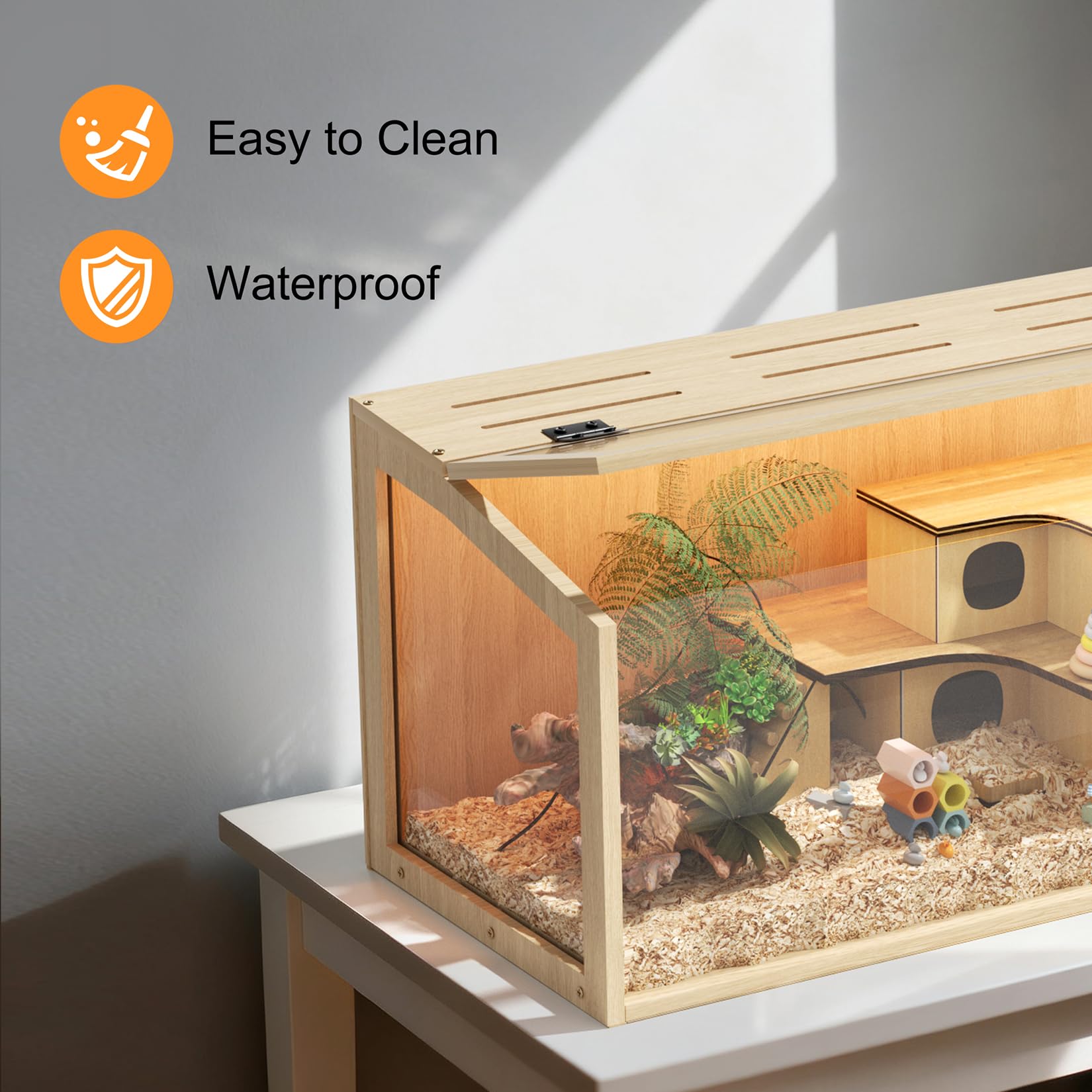 Vilanpaw durable FSC-certified fir wood builds a sturdy habitat.