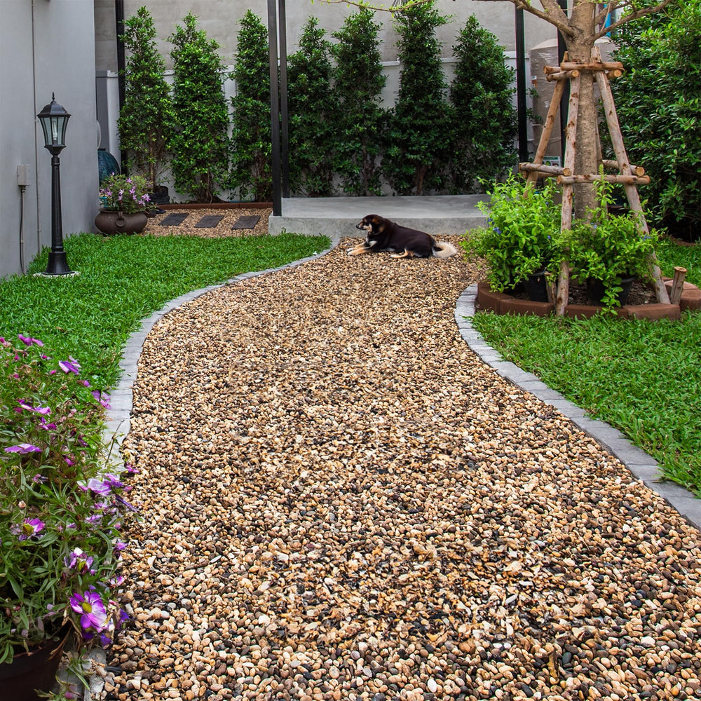 VINICS flower pot gravel white enhances plant displays.