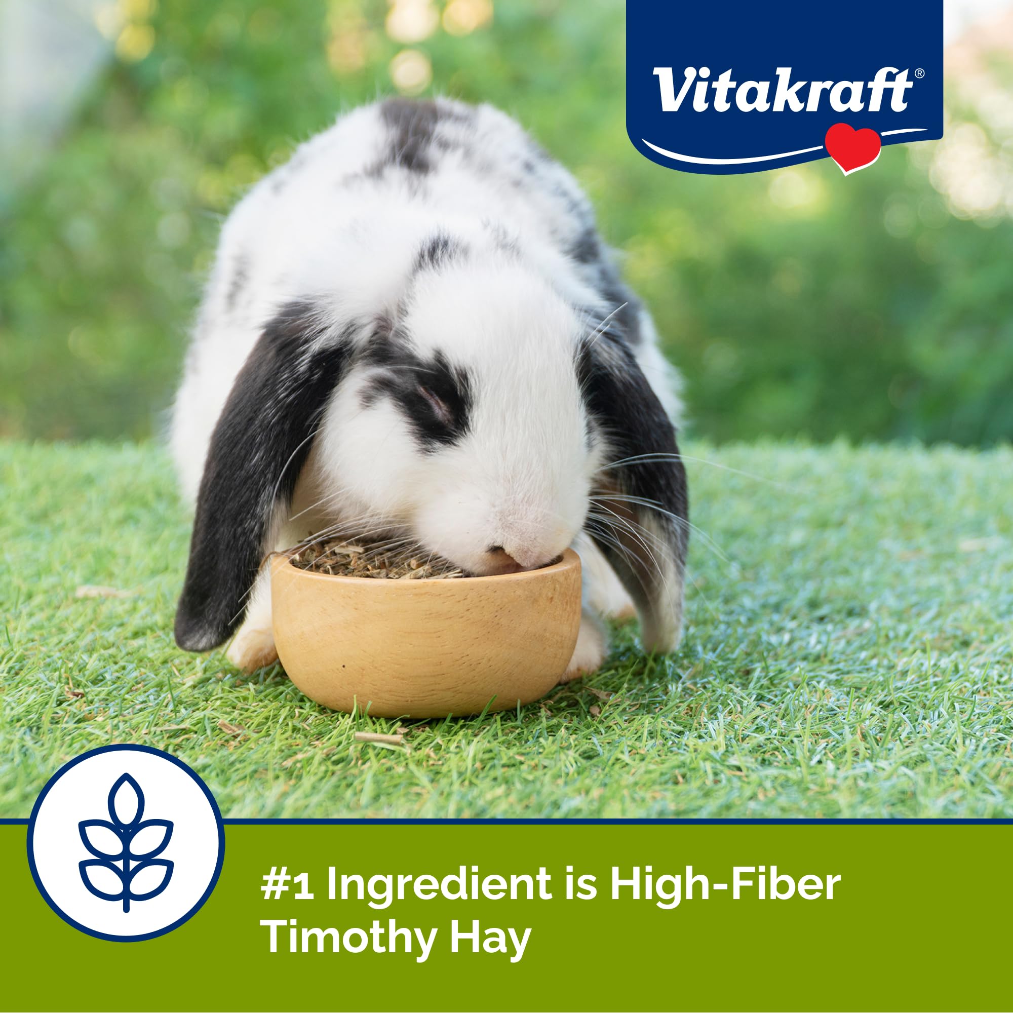 Vitakraft VitaSmart in-bowl serving illustrating easy portioning at mealtime