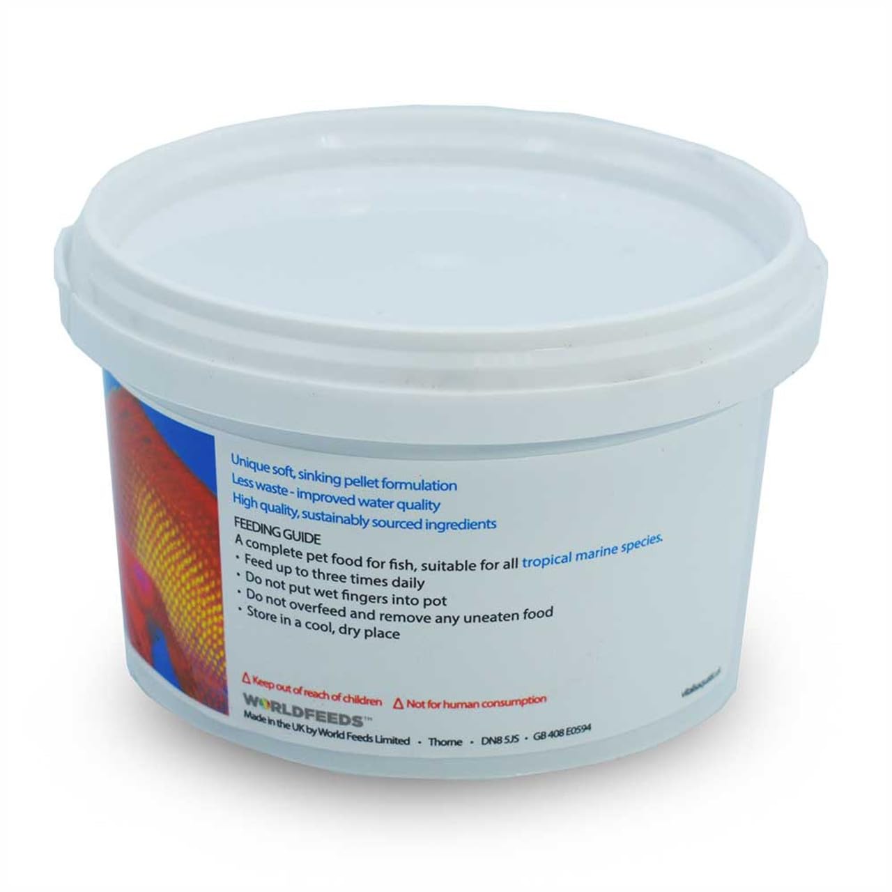 Vitalis Marine Pellets 1mm in-tank feeding scene with tropical fish.