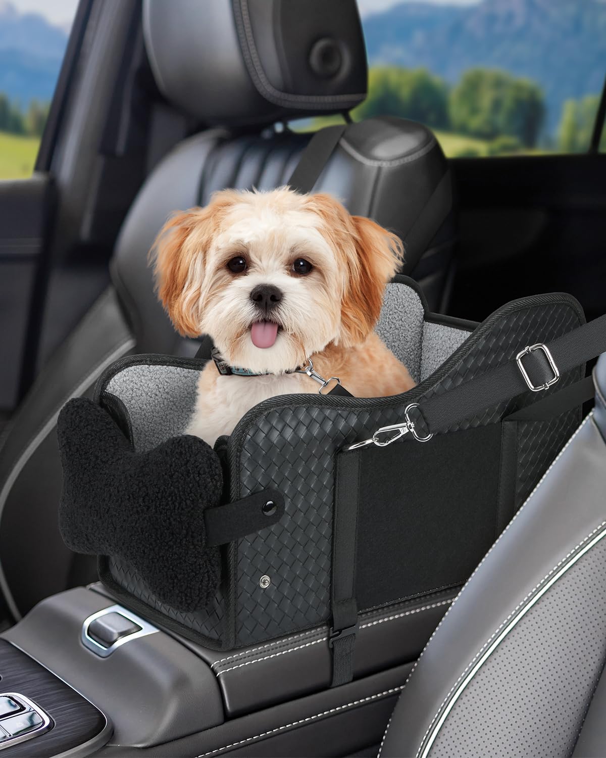 Vokvaktak center-console dog seat, front view, secure fit for small dogs on road trips.