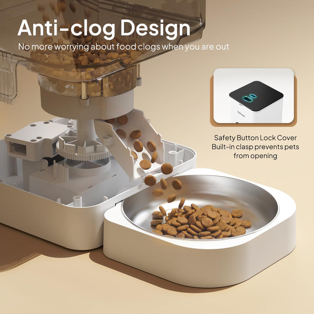 Voluas 4L food storage capacity supports multi-day feeding.