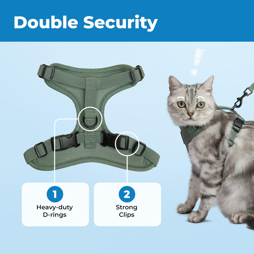 Voyager harness with fully adjustable neck and chest for secure fit.