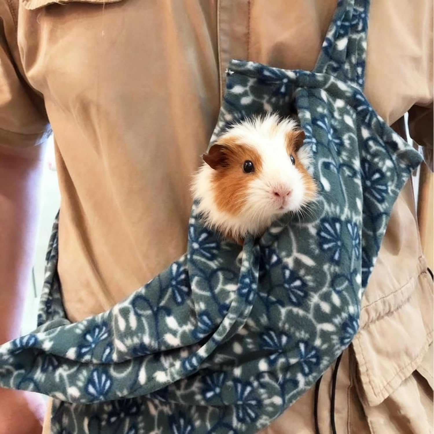 WANGYANXIN guinea pig backpack mode in blue enables versatile, comfortable vet visits