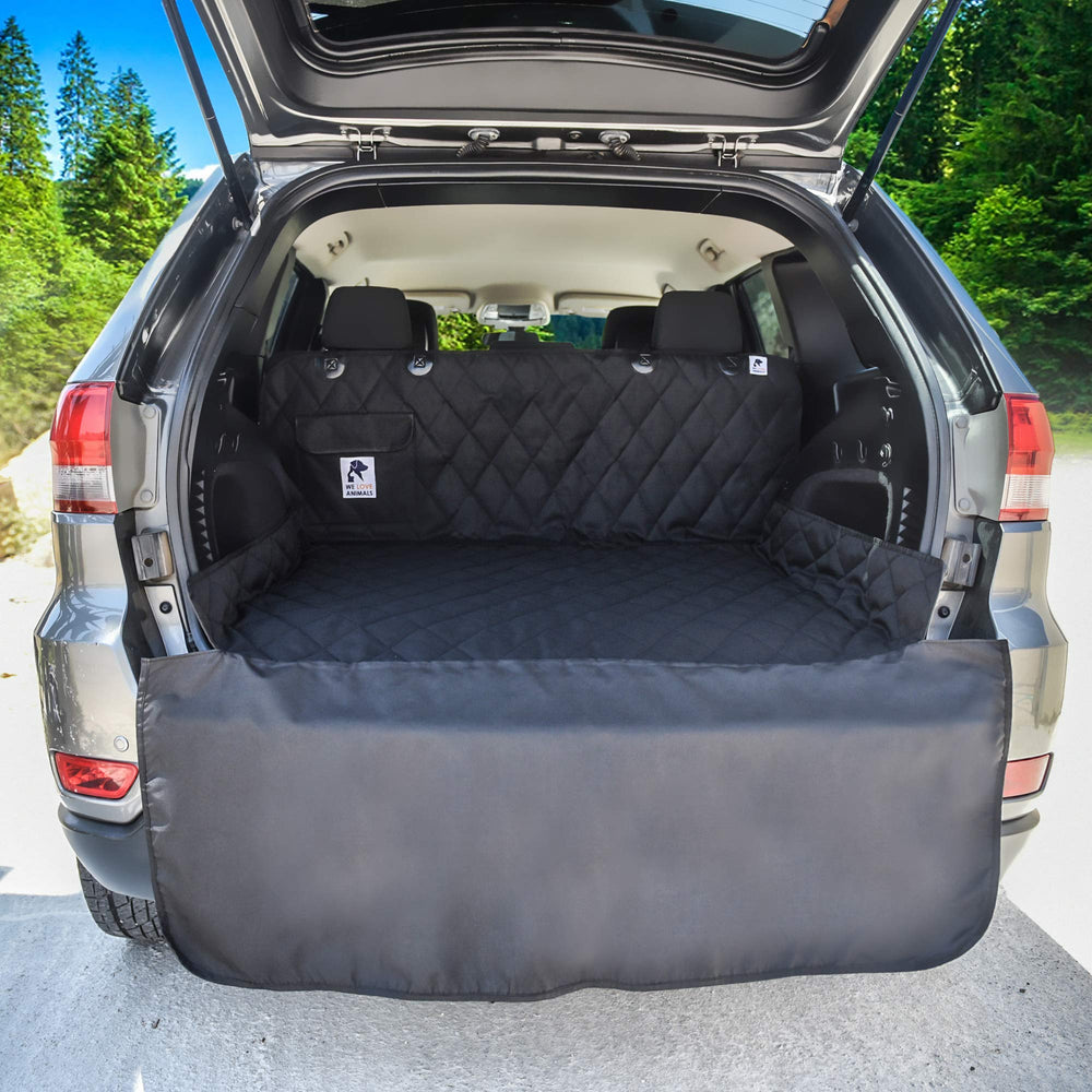 WE LOVE ANIMALS side flaps enhance coverage and prevent grime near door sills.