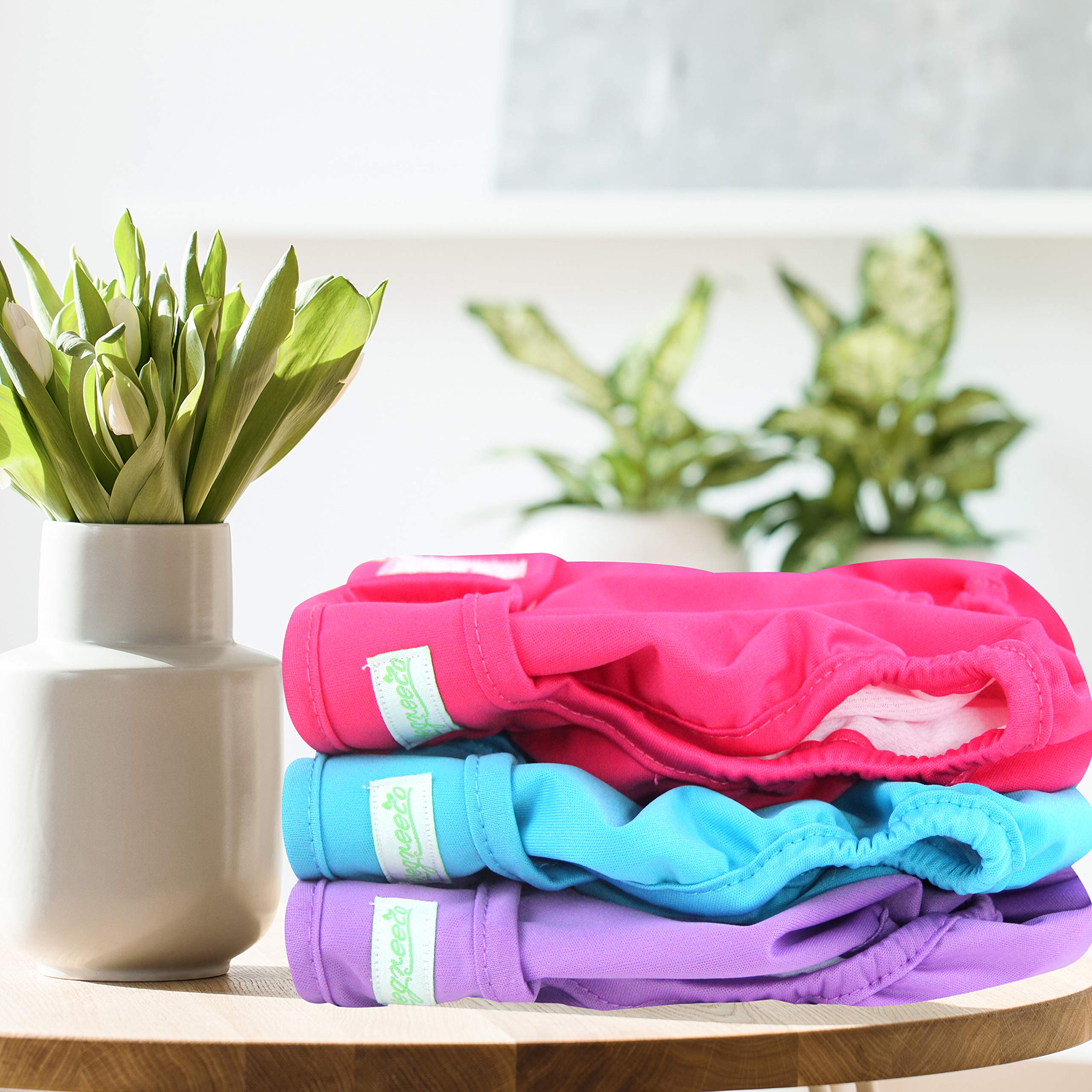 Wegreeco-washable-reusable-fabric promotes eco-friendly, repeated use.