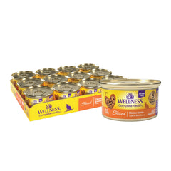 Wellness Complete Health chicken entrée wet cat food can provides protein-rich daily nutrition.