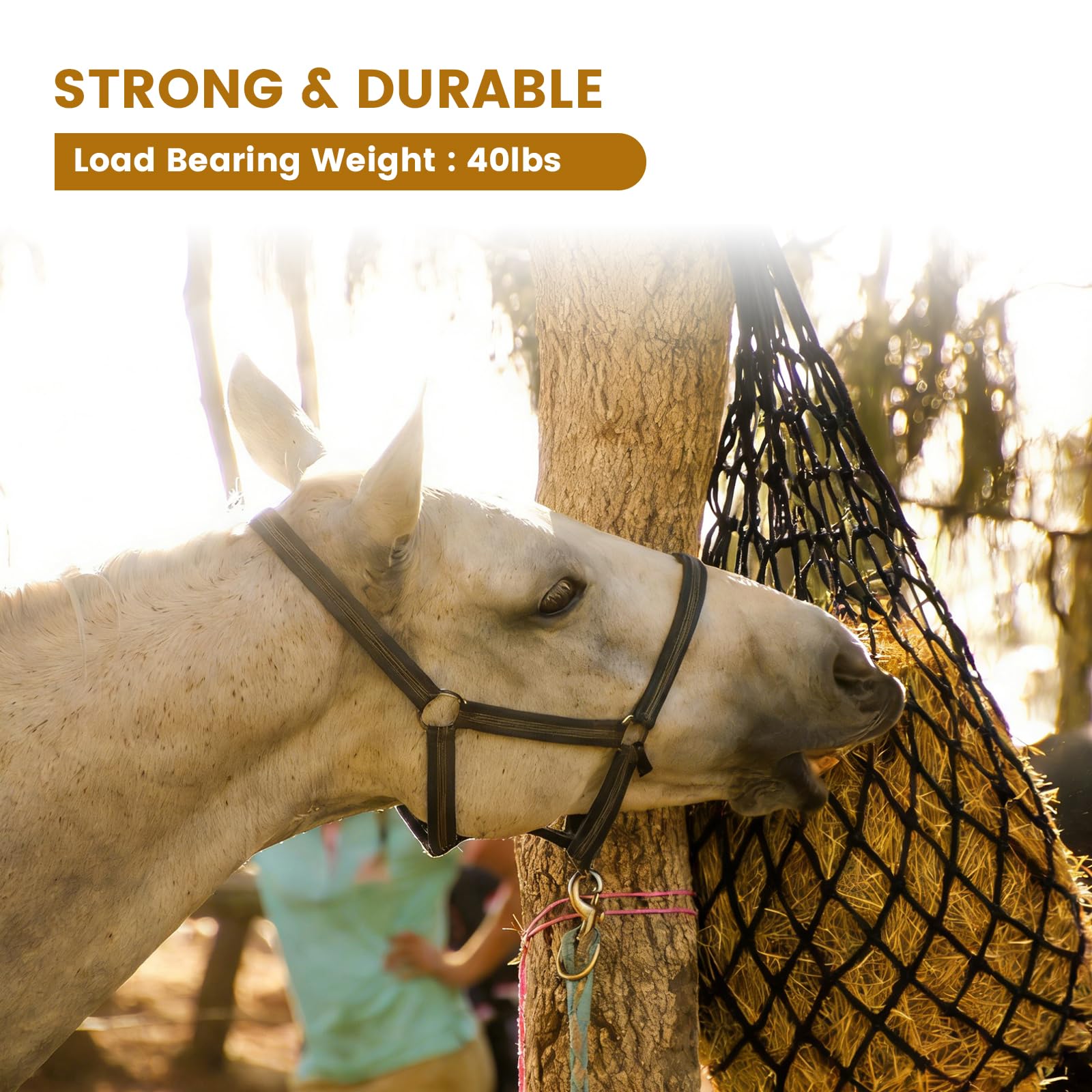 Wellovar knotless hay net protects horse muzzles for gentle meals.