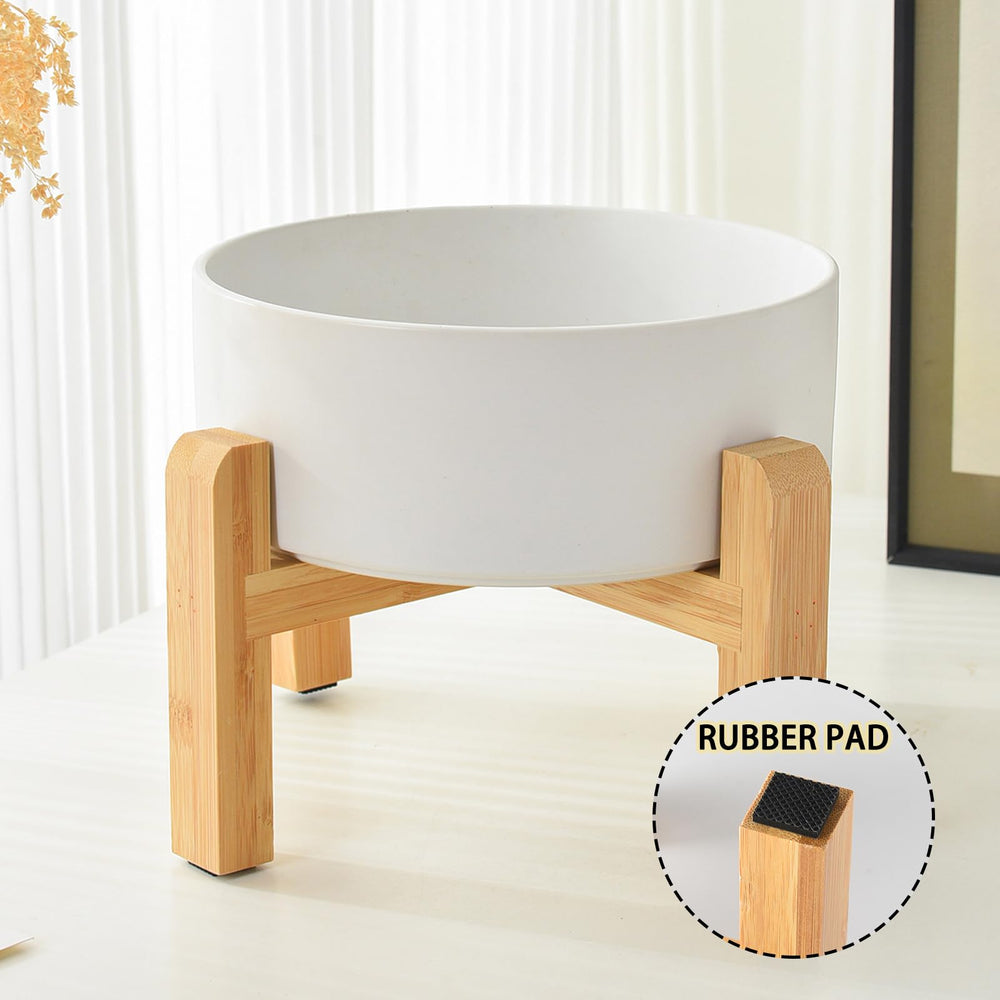 Welloyed heavy-duty ceramic bowl withstands daily use.