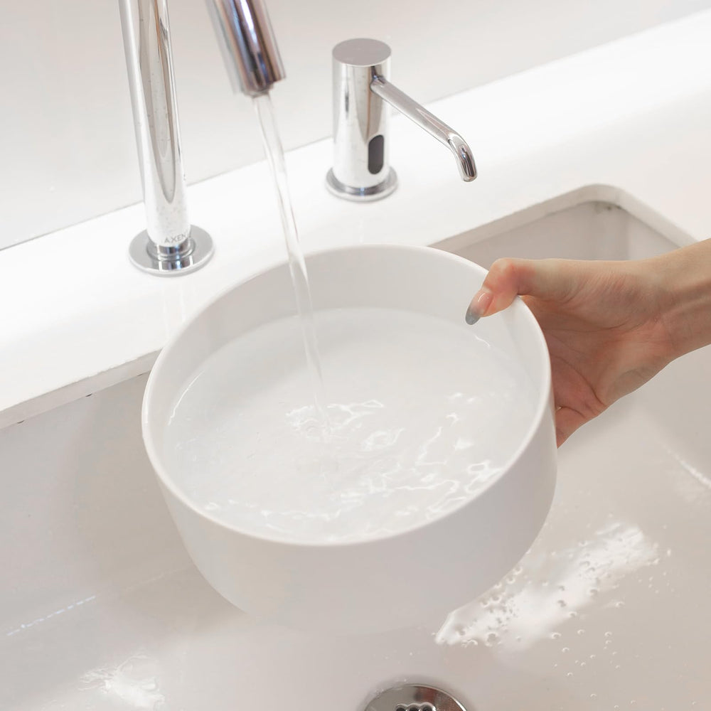 Welloyed smooth glazed surface cleans easily for hygienic feeding.