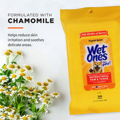 Wet Lock Seal pouch close-up displaying moisture retention for Wet Ones for Pets