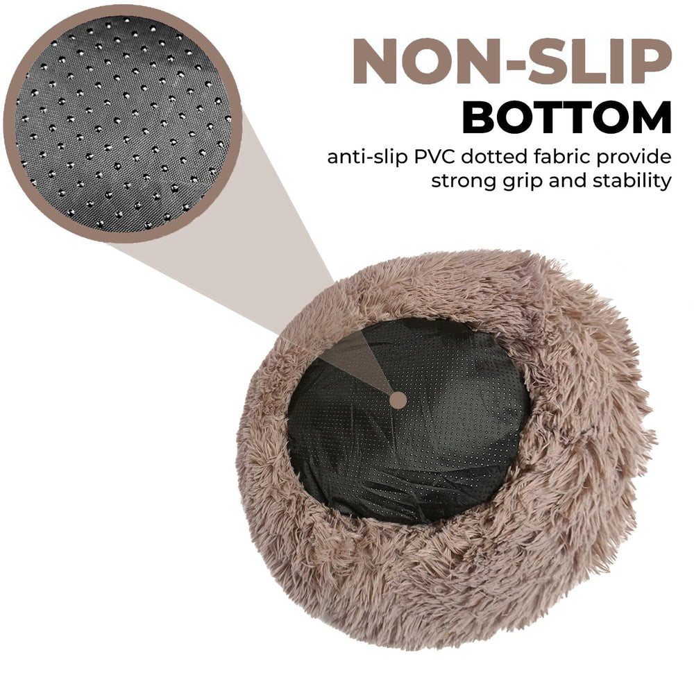 Whiskers & Friends washable bed cover demonstrates easy cleaning between uses