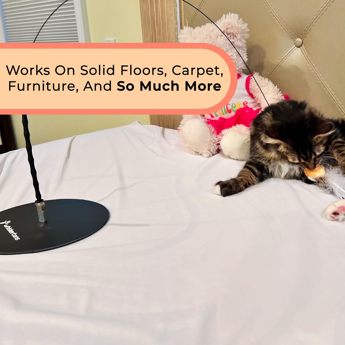 Whiskertons flexible wire action mimics natural bird movement for engaging play.