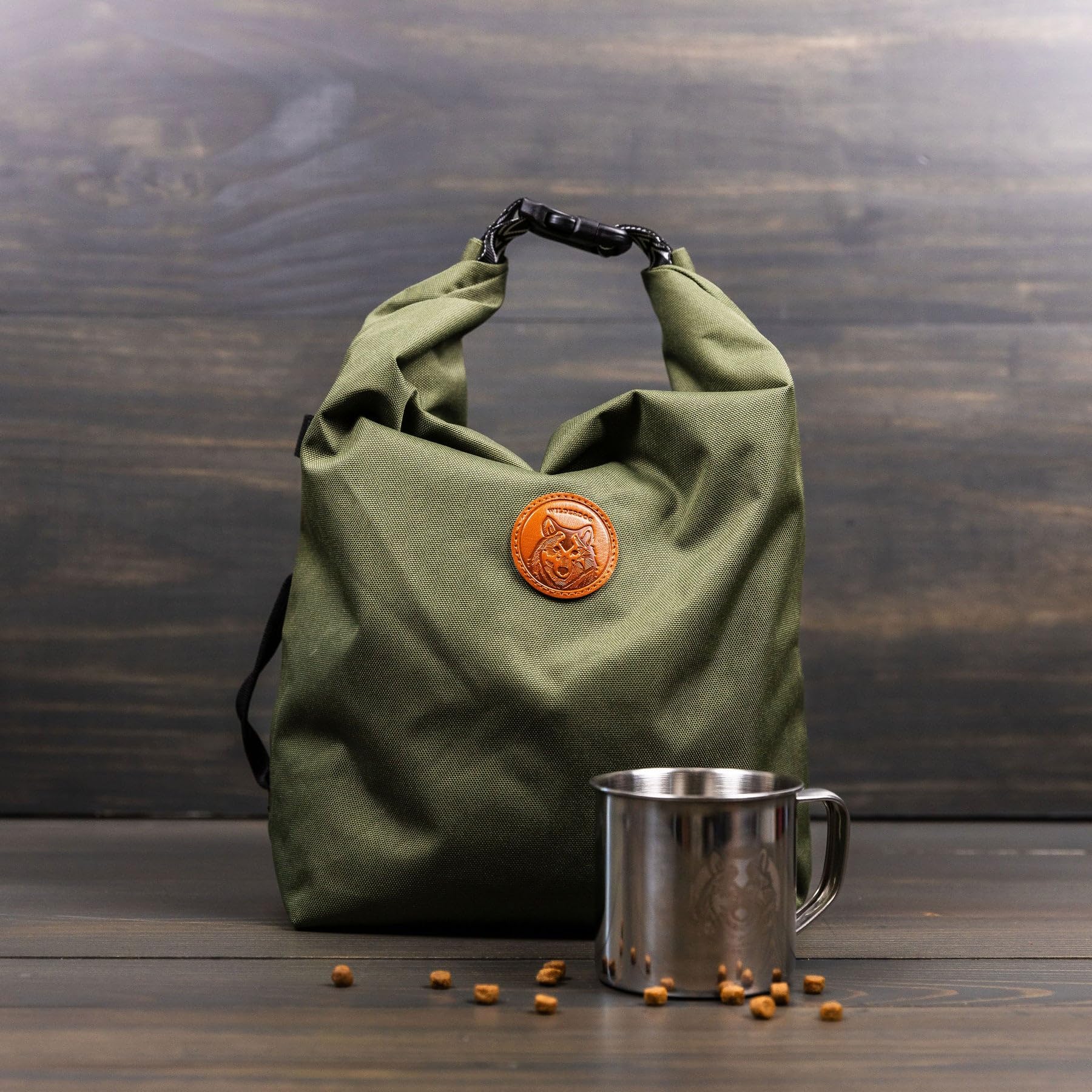 Wilderdog Doggie Bag flat dimensions for portable storage.