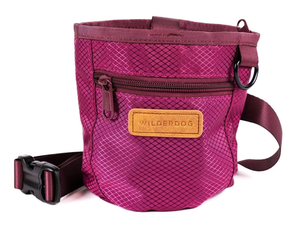 Wilderdog Treat Pouch with magnetic closure for quick access during training.