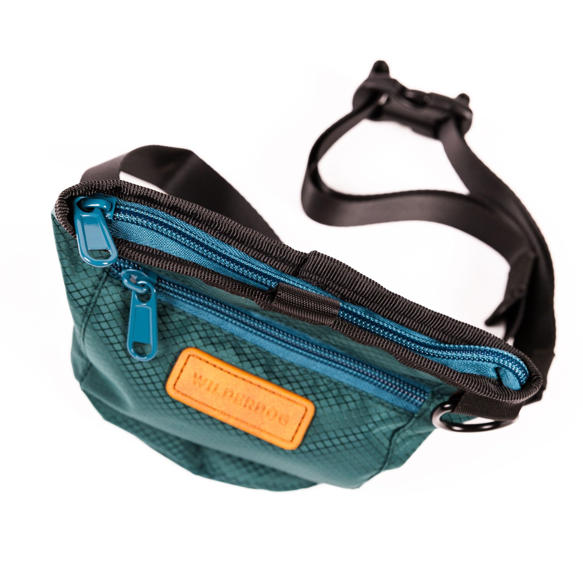 Wilderdog treat pouch with zipper closure for quick, secure access during workouts