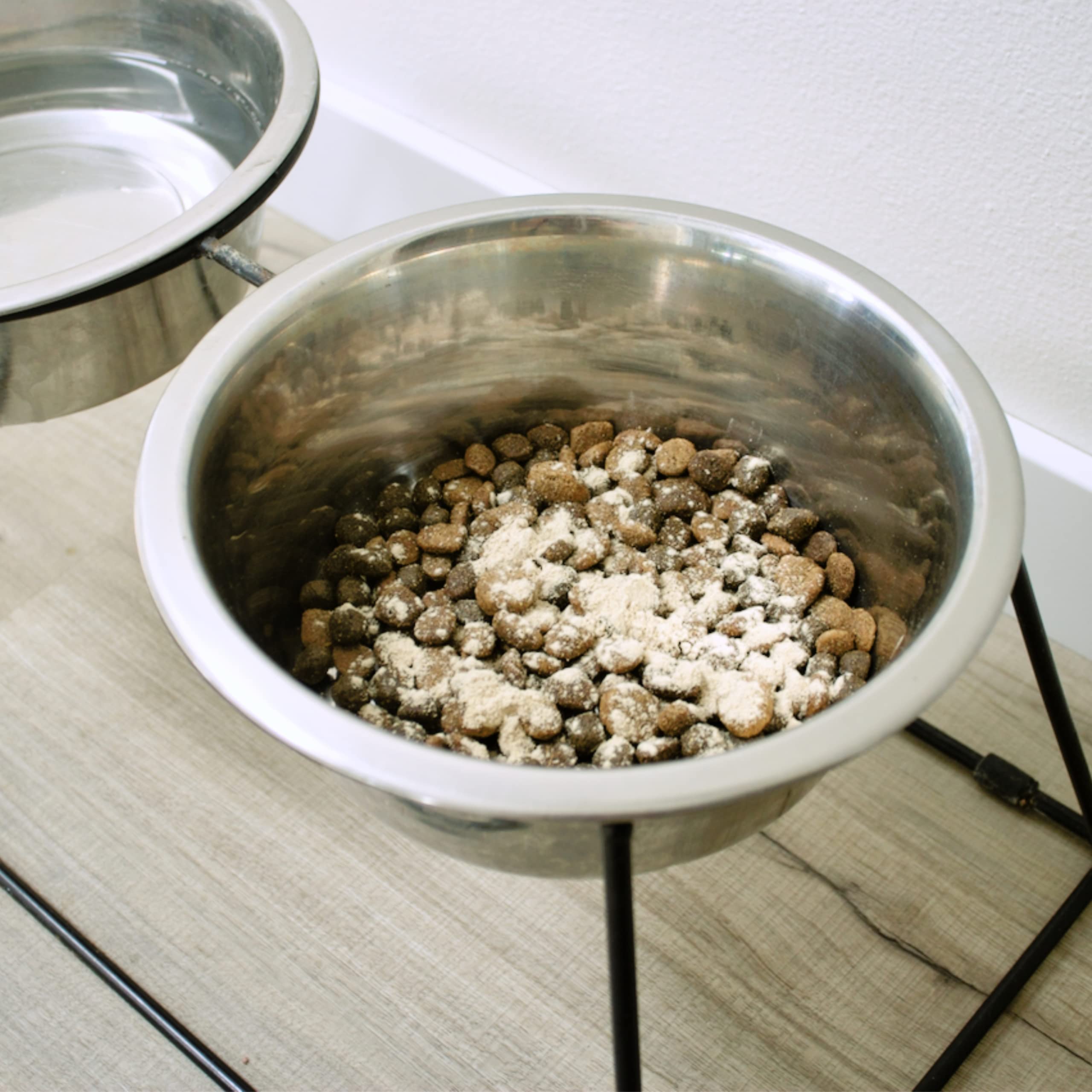 WINPRO Dog Probiotic Powder ready-to-use topper supports smooth meals for dogs.