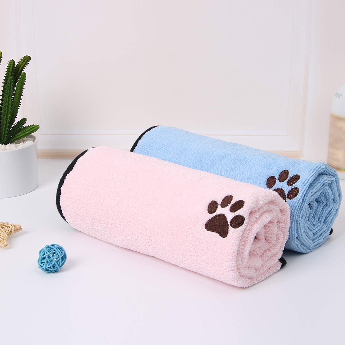 Perfect for car trips and travel with pets.