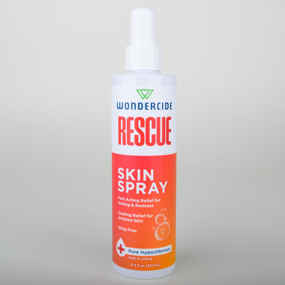 Wondercide Rescue Skin Spray ingredients purified water and salt illustrated.