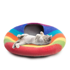 Woolygon Premium Felt Cat Cave Bed handcrafted detail highlighting merino wool