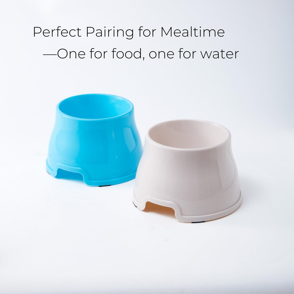 Non-slip base stabilizes Xylarnoveth spaniel bowls during meals