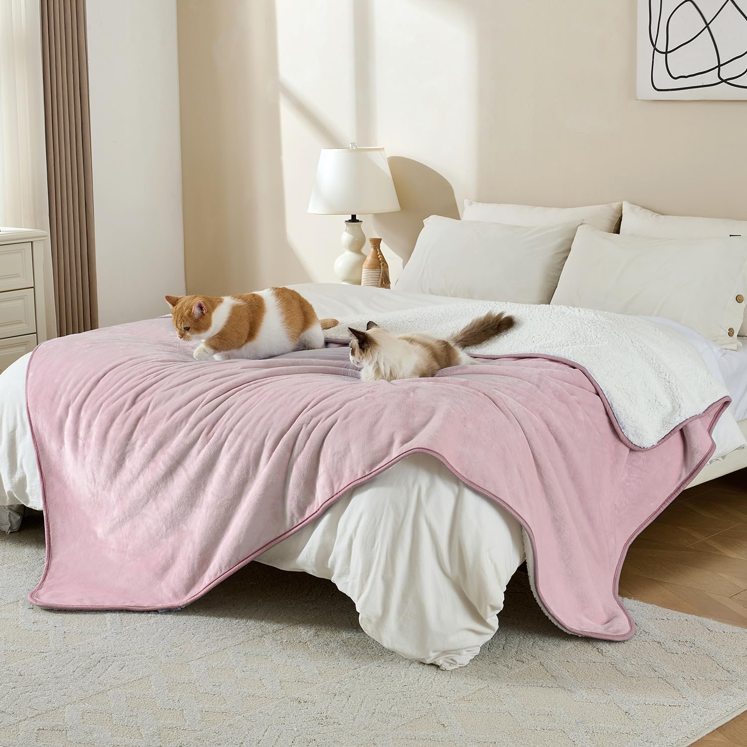 Yaning dusty pink waterproof lining closeup shows protective interior.