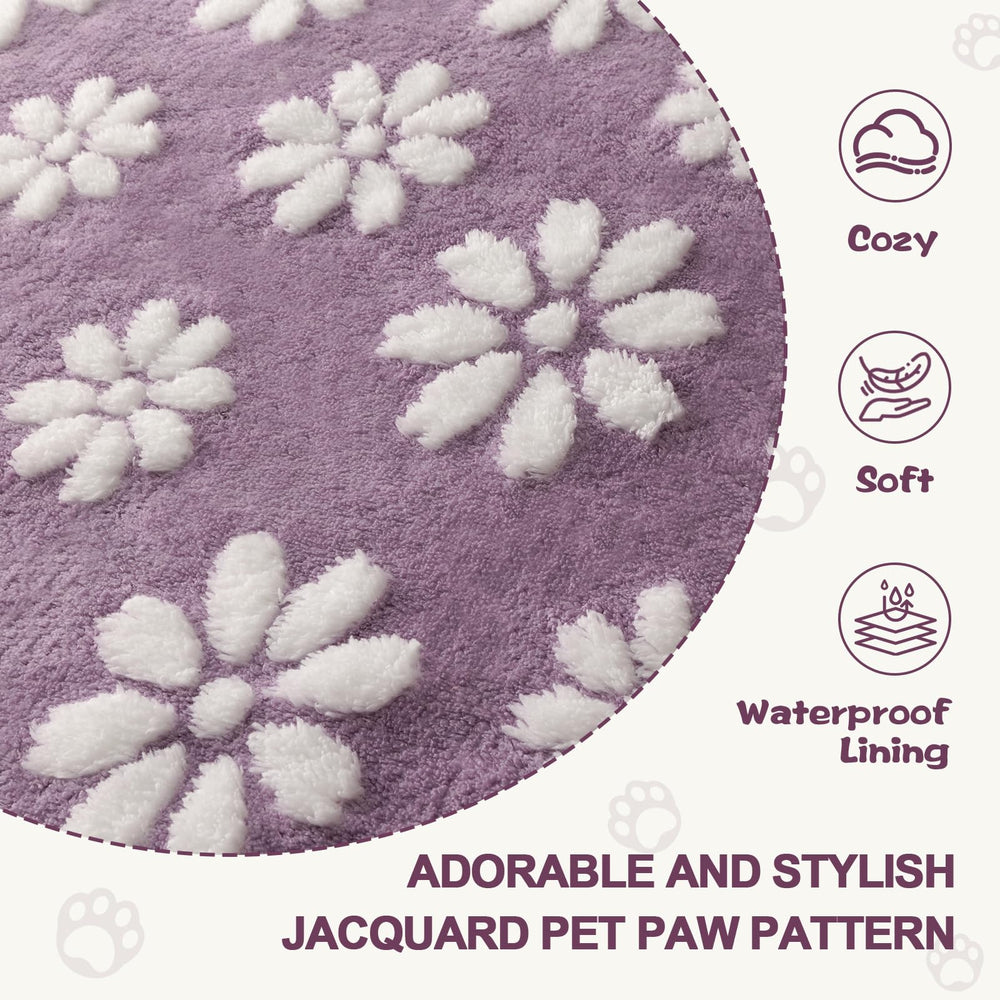 Yaning versatile blanket suitable for indoor use and car rides.