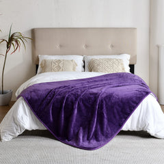 Yaning pet protection blanket guards sofas from fur, spills, and dirt.