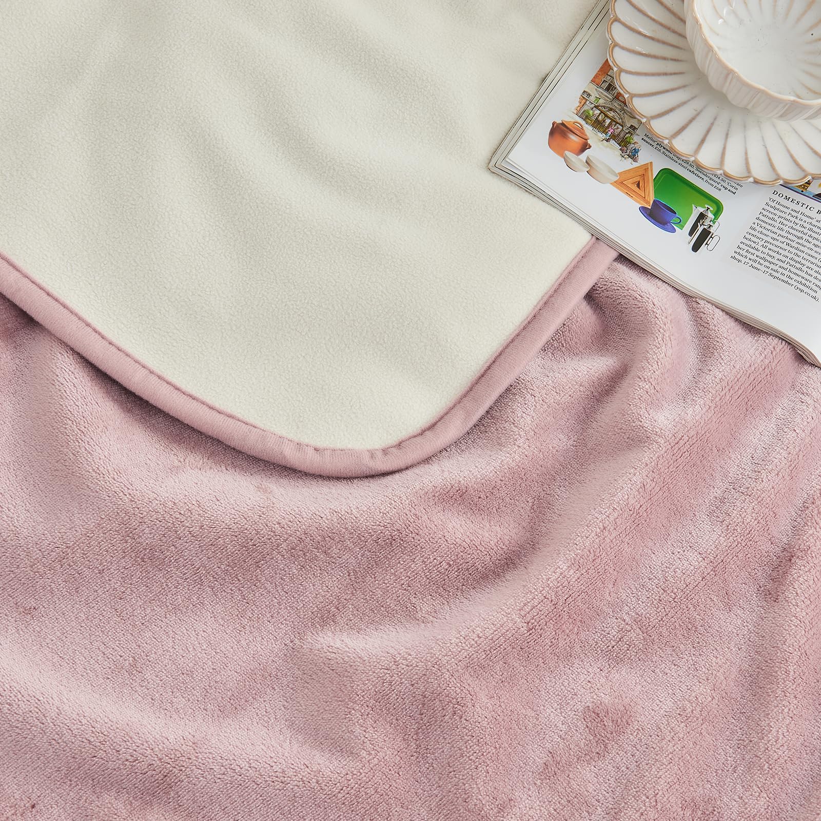 Yaning Blanket easy cleaning supports cold-wash machine care