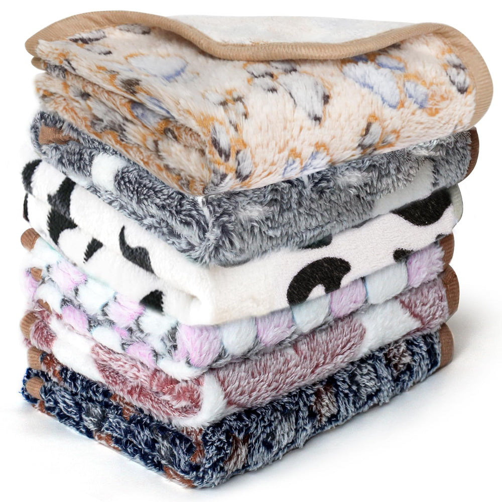 YedsIntu guinea pig blanket in soft fleece for warm, cozy comfort