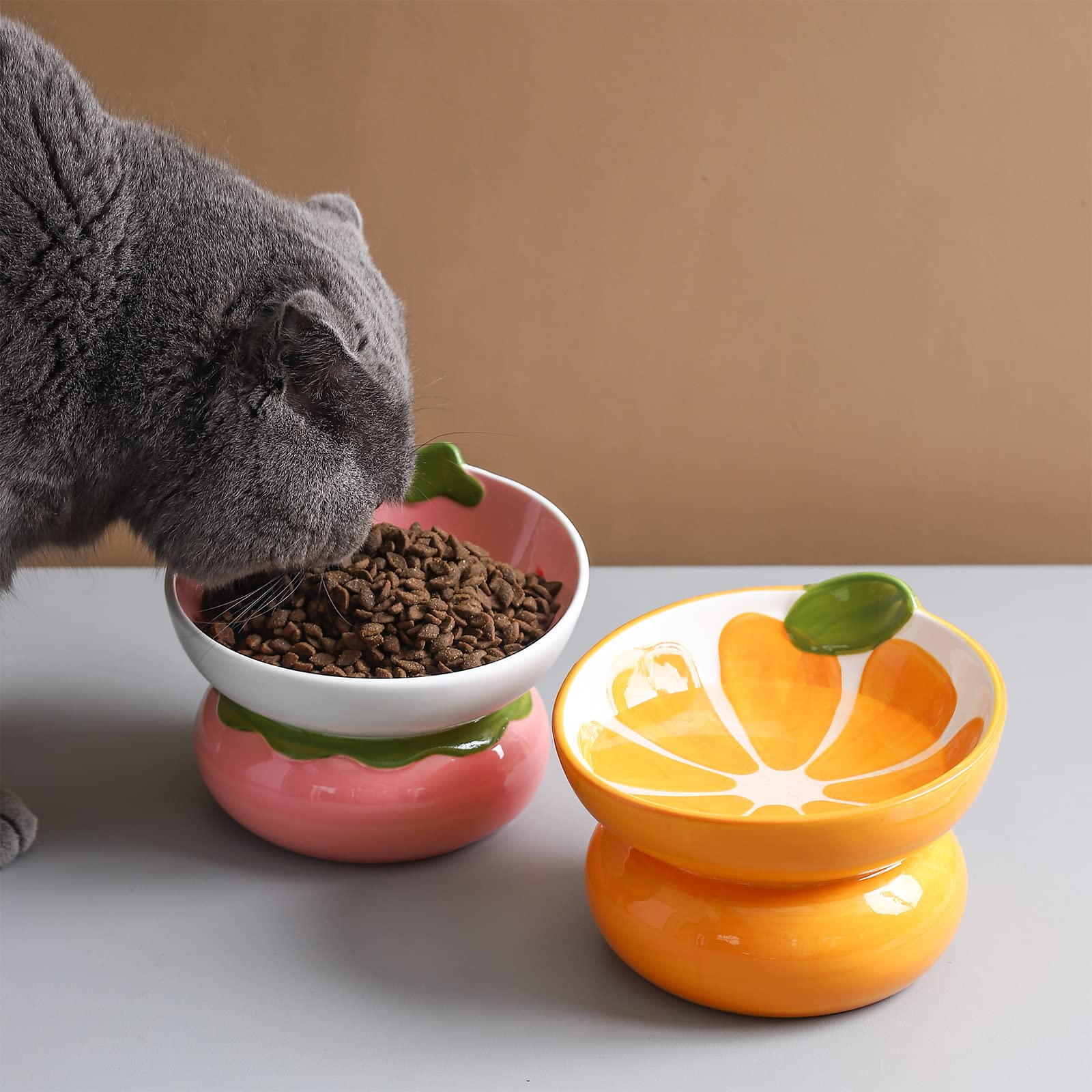 Yeexoxow stable, non-tip design helps prevent spills during busy mealtimes.