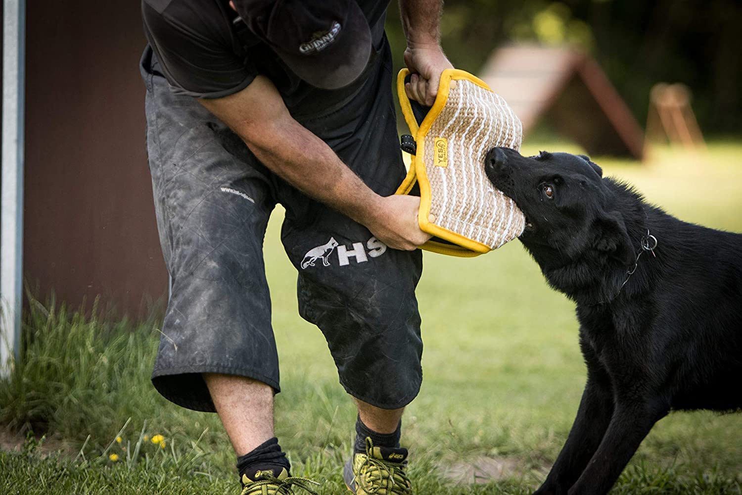 YES4QUALITY comfortable grip handles for easy control during play