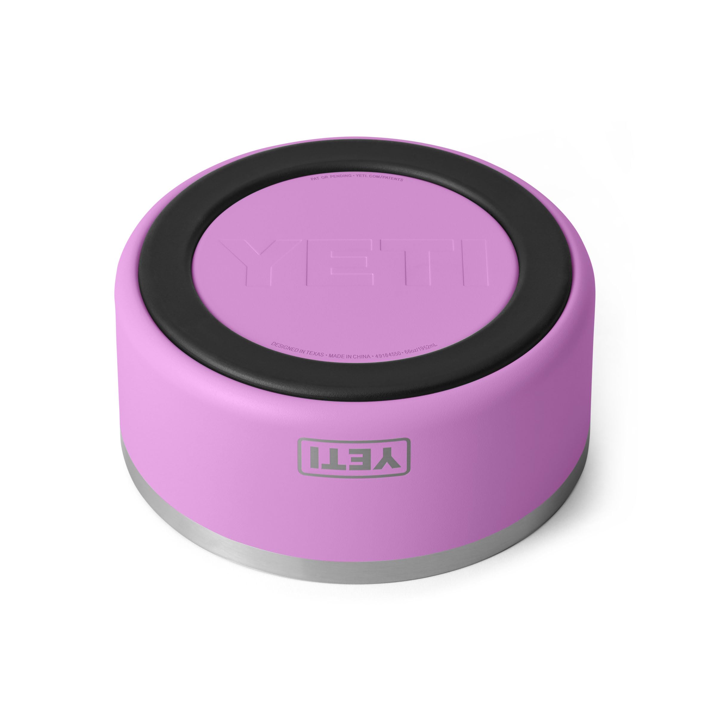 YETI Boomer easy-clean surface simplifies maintenance after meals.