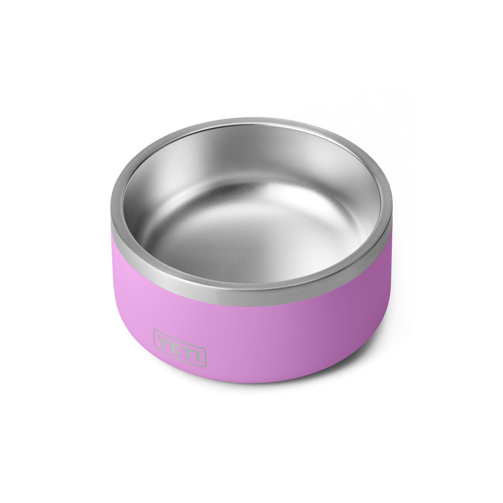 YETI Boomer 4 features 18/8 stainless steel for durability.