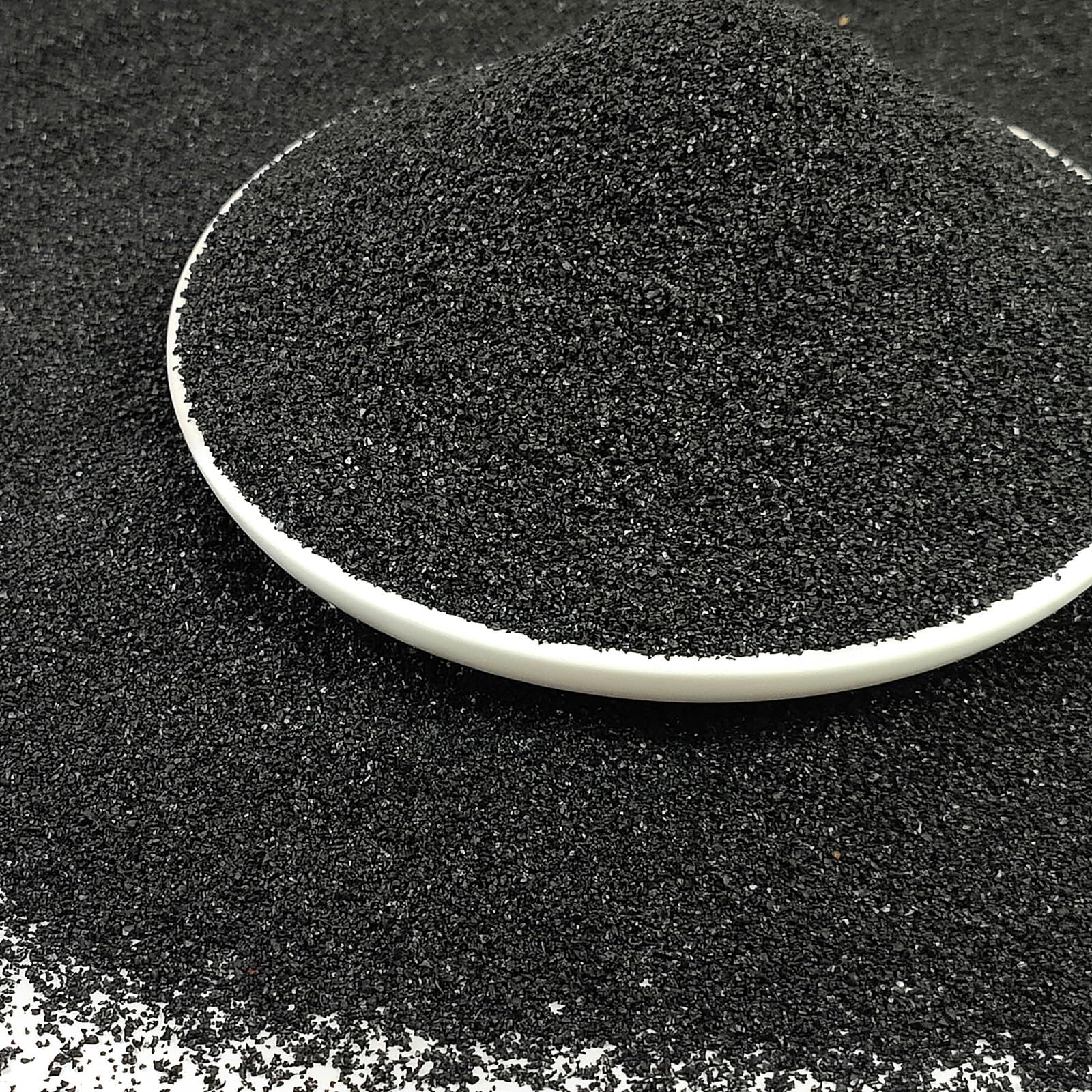 YISZM black aquarium sand close-up texture for natural seabed effect