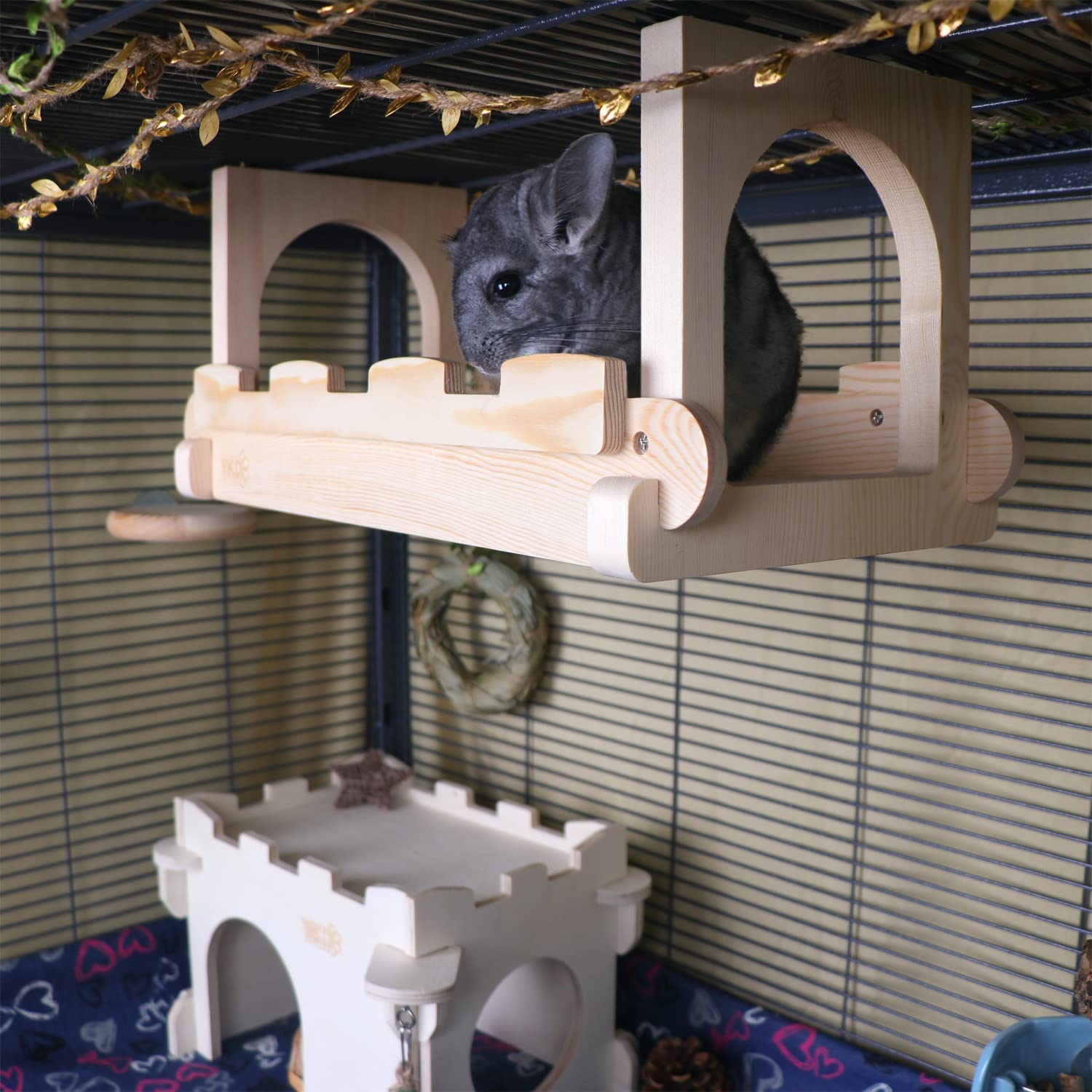 YKD natural pine wood material supports safe chewing and play
