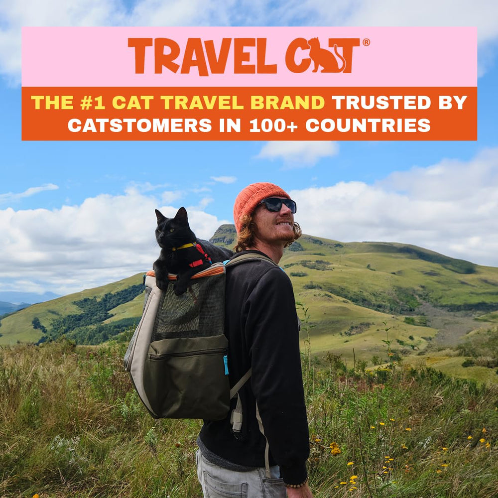 Your Cat Backpack Navigator water reservoir pocket keeps drinks accessible on the go