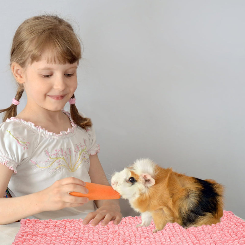 Ysglory washable chenille pad for quick, cold-water cleaning and reuse.