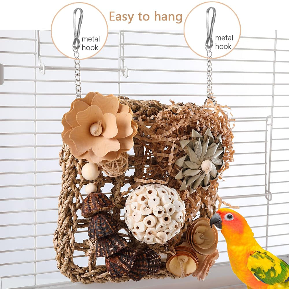 YUEMOOLIX toy reveals diverse materials for varied chewing and foraging.