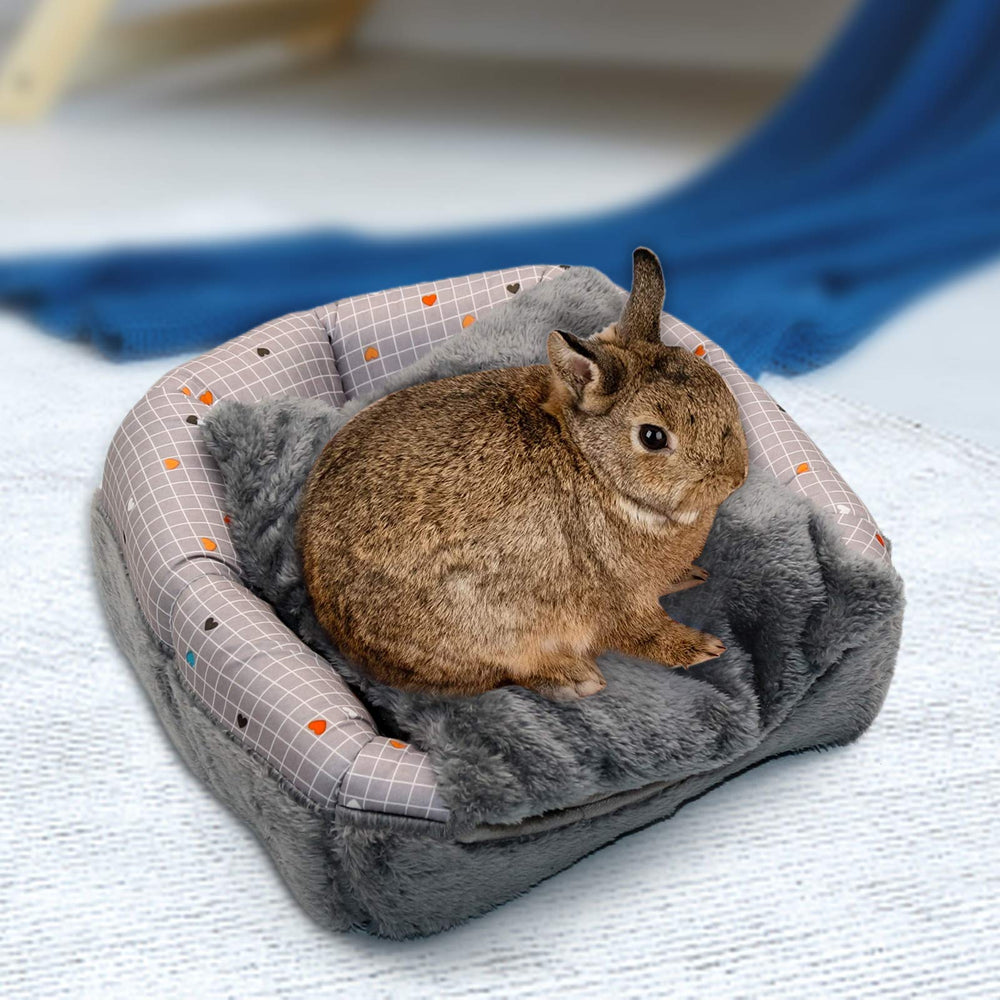 YUEPET large size fits adult dwarf rabbits and similar small pets.