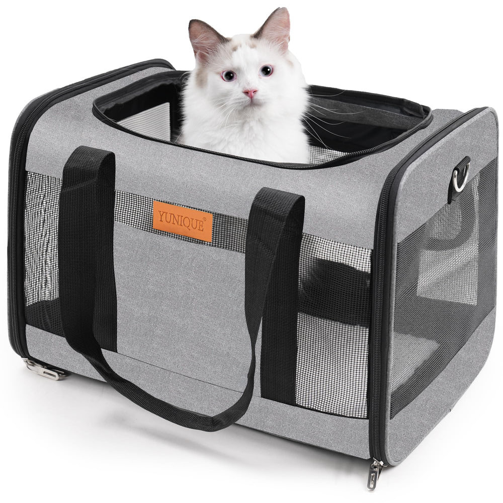 YUNIQUE carrier full product view, ideal for relaxed pet travel