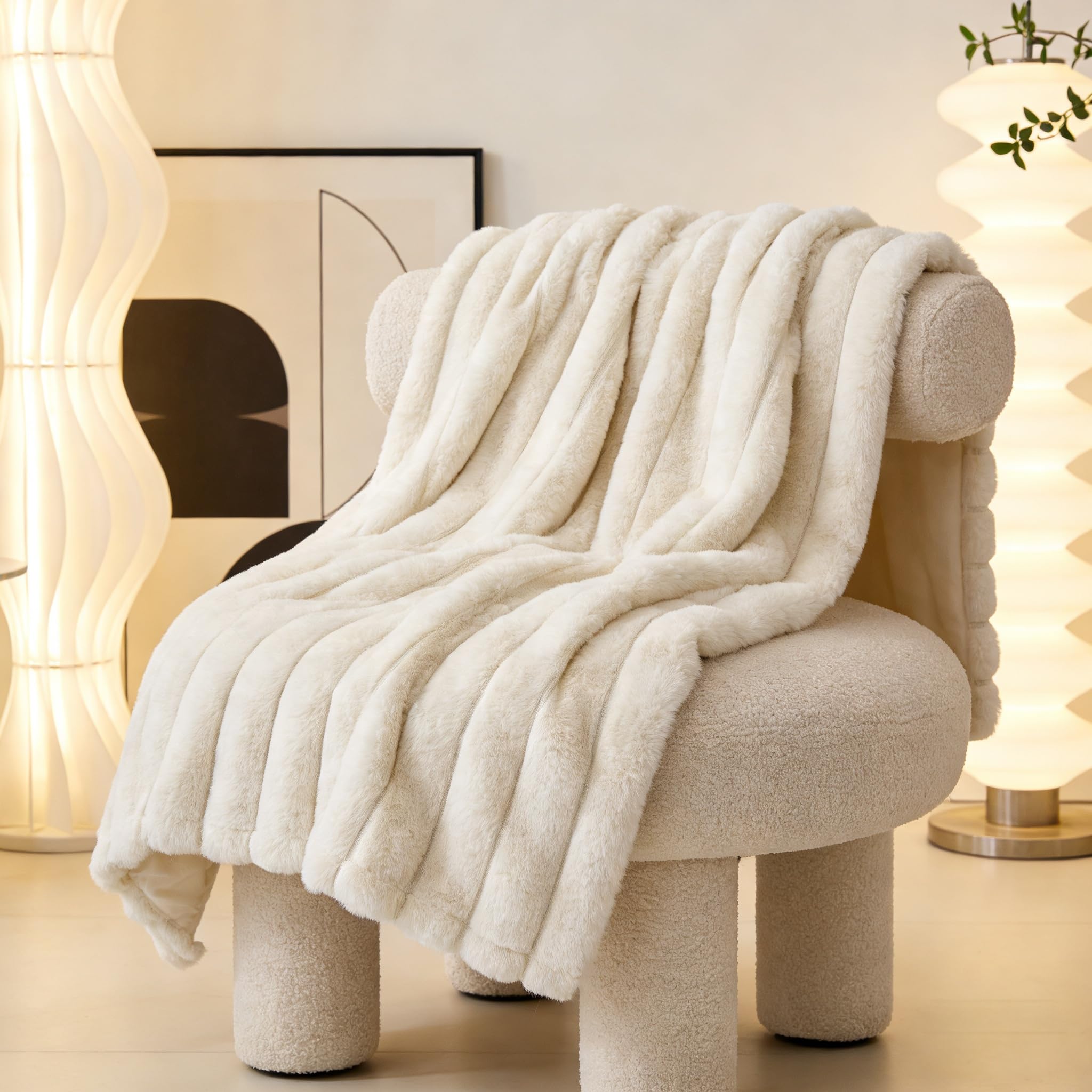 ZAKAPAWS easy-clean couch blanket ready for machine wash
