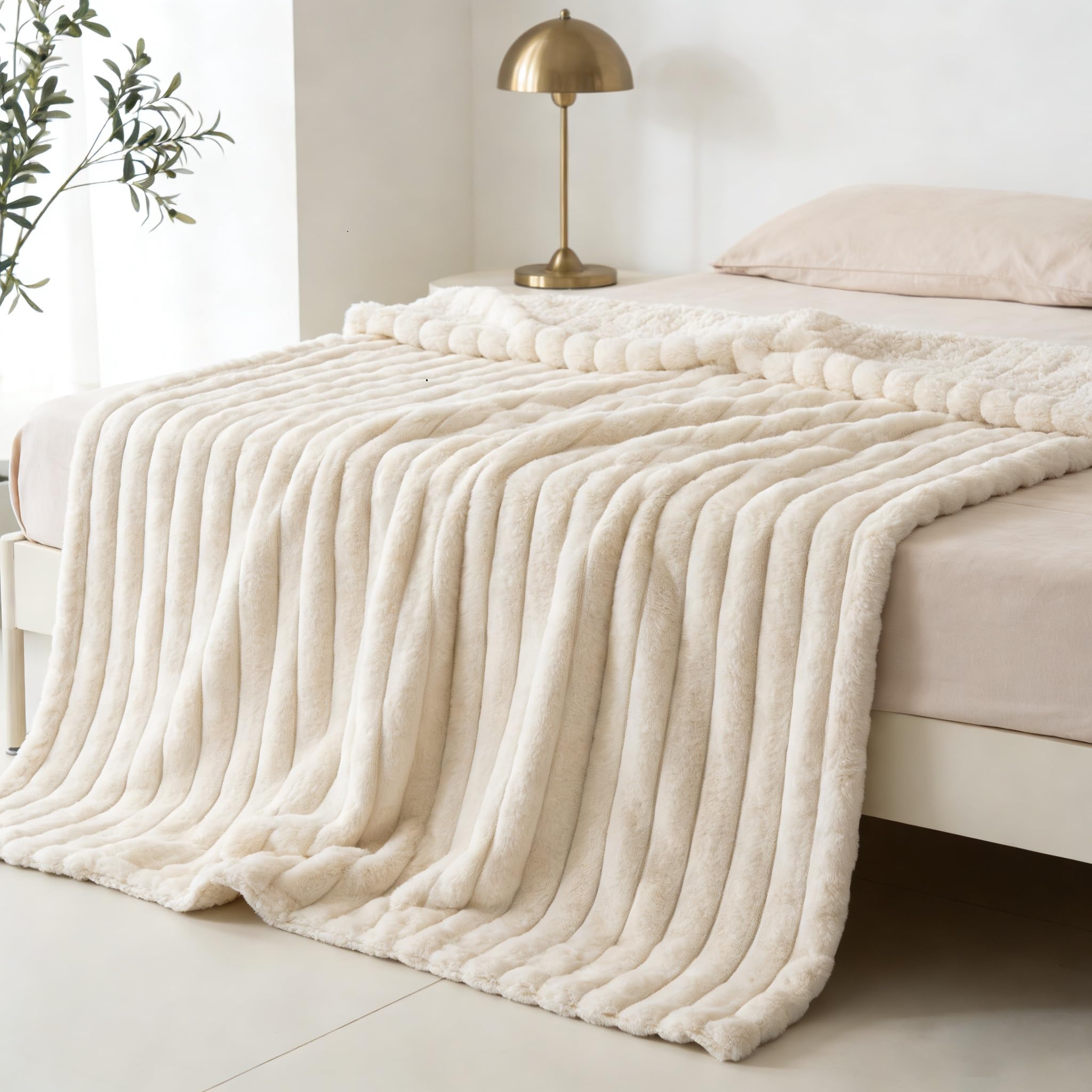 ZAKAPAWS cream-colored blanket complements any room while indoors