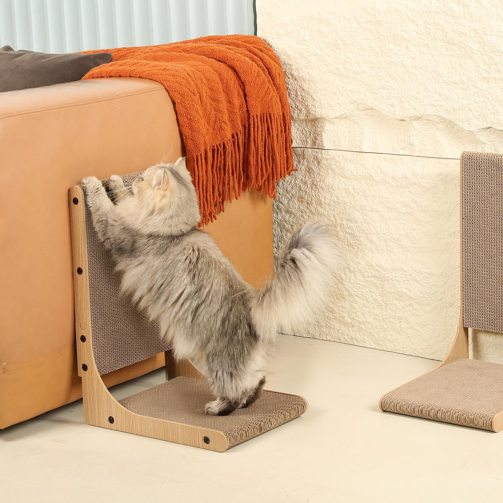 Zakkart size options display large and medium scratchers side by side.